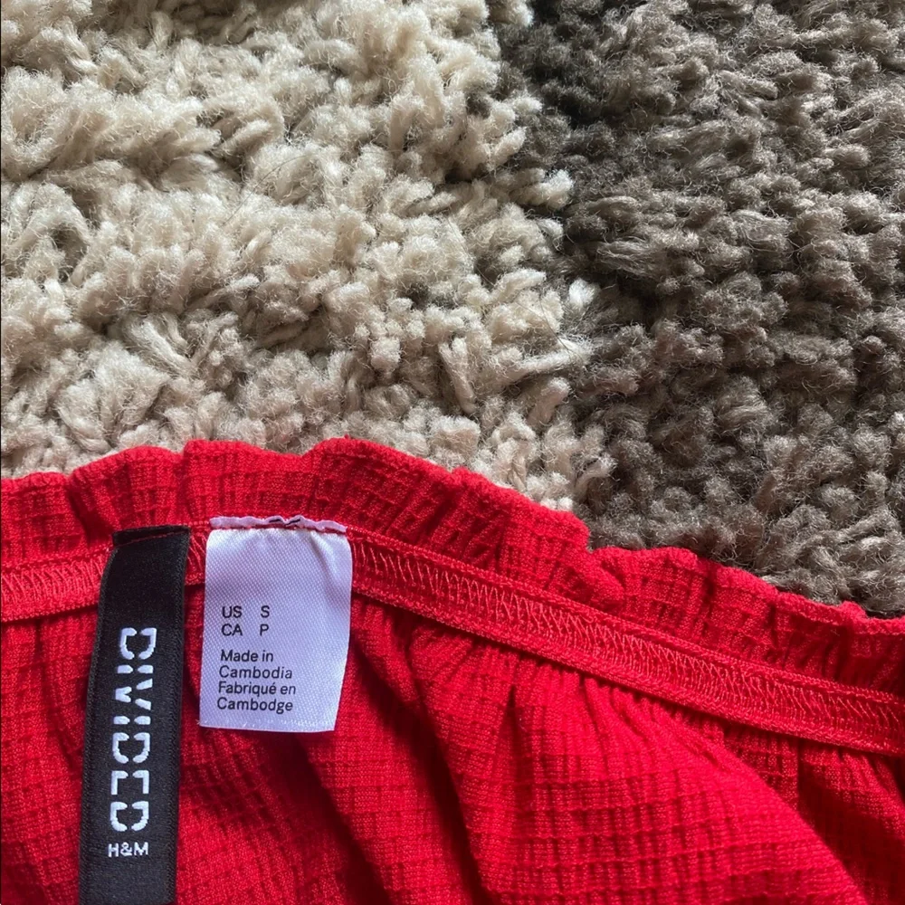 Red Ruffle Peasant Top | H&M - Picture 4 of 4